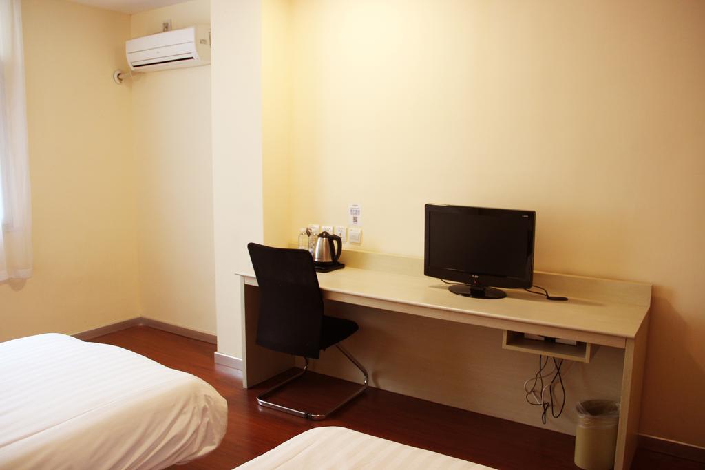 Hanting Hotel Changchun Qimao City Номер фото