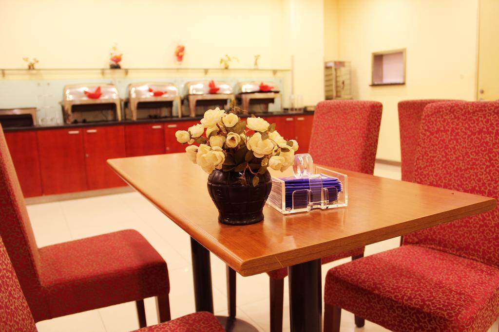 Hanting Hotel Changchun Qimao City Номер фото