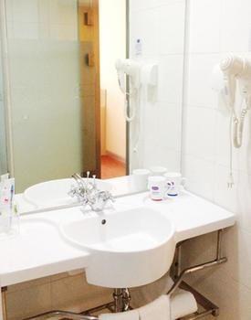 Hanting Hotel Changchun Qimao City Екстер'єр фото